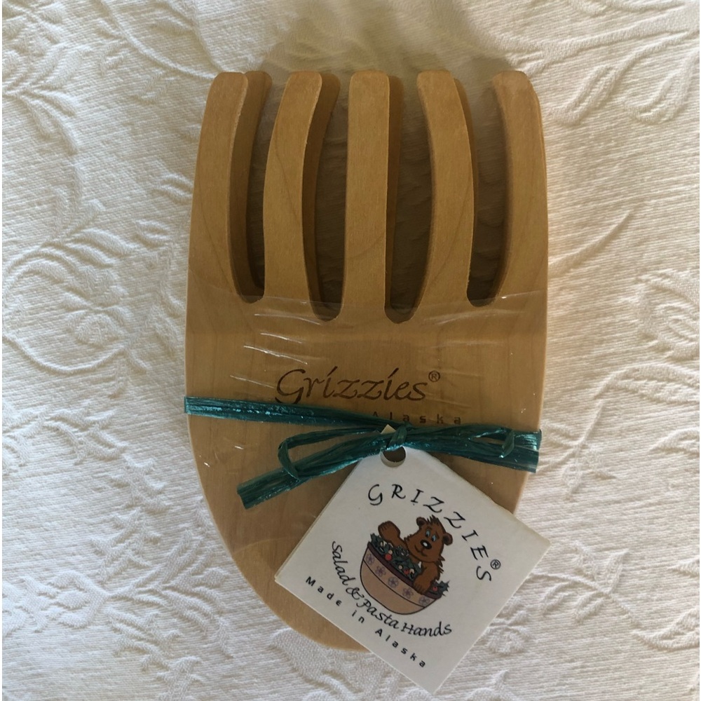 NEW Grizzies Birchwood Salad/Pasta Hands